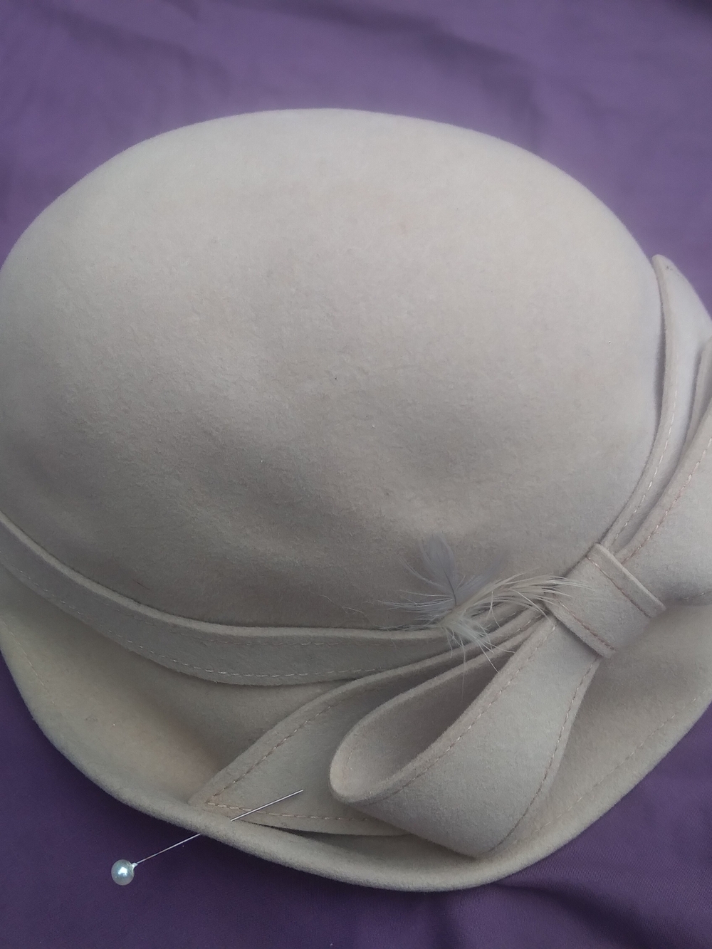 Adolfo Cream Felt Cloche Hat with Bow Detail